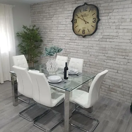 Apartamento Alfaros *